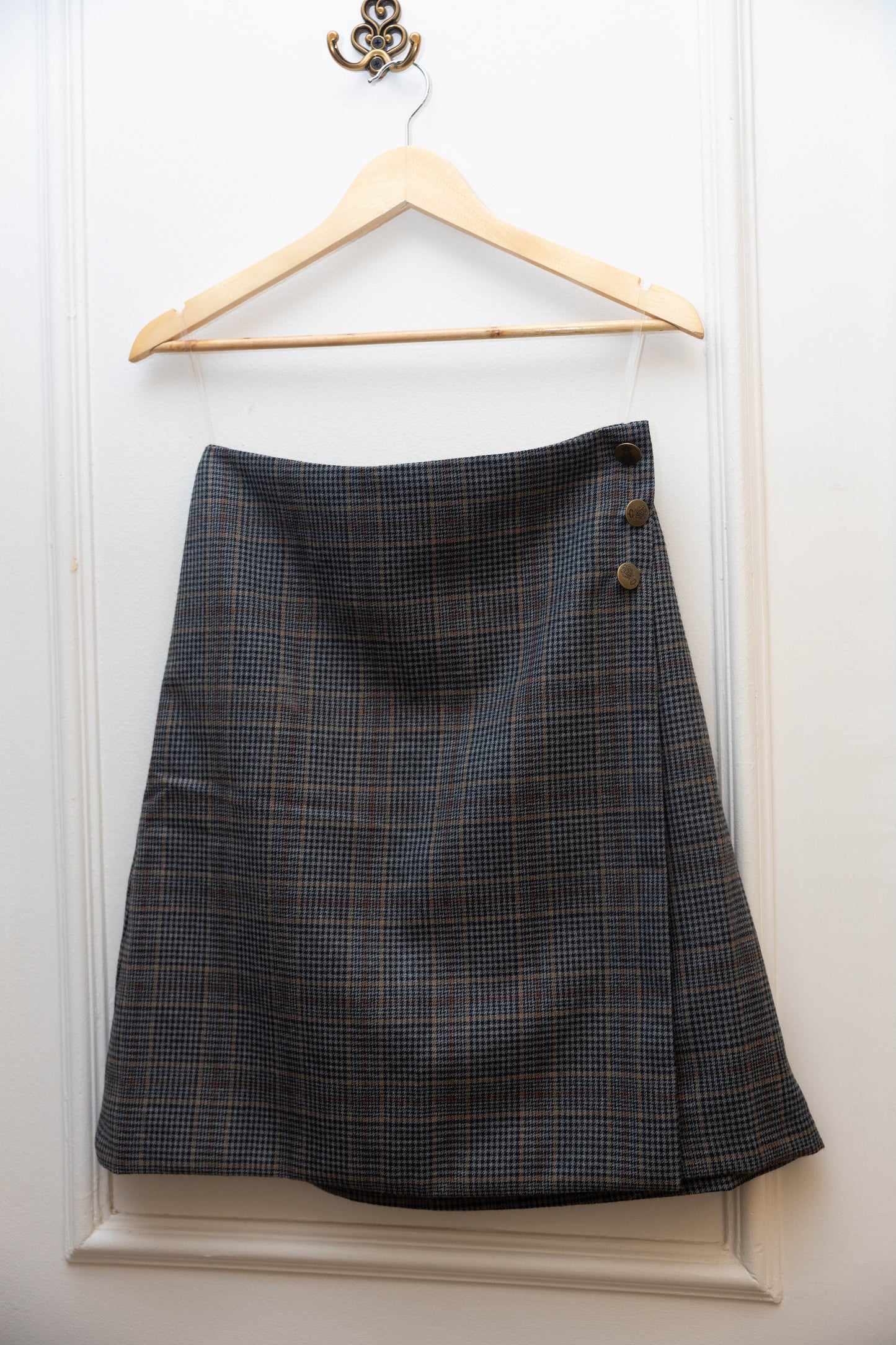 Gray plaid skirt